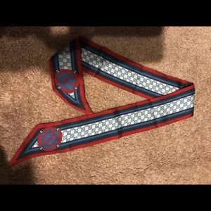 Henri Bendel Purse Scarf